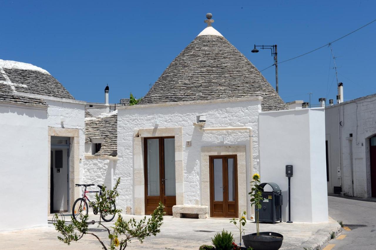 Trullo Vino & Amore Алберобело Екстериор снимка
